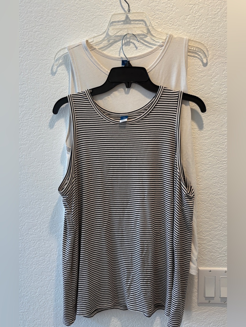 2 Pack of Old Navy Luxe Sleeveless Tops Black & White Striped, Solid White Large